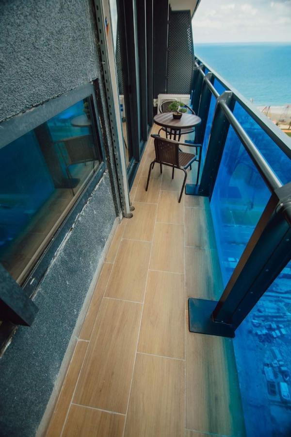 Nuage - 1St Line Sea View Apartments บาทูมิ ภายนอก รูปภาพ
