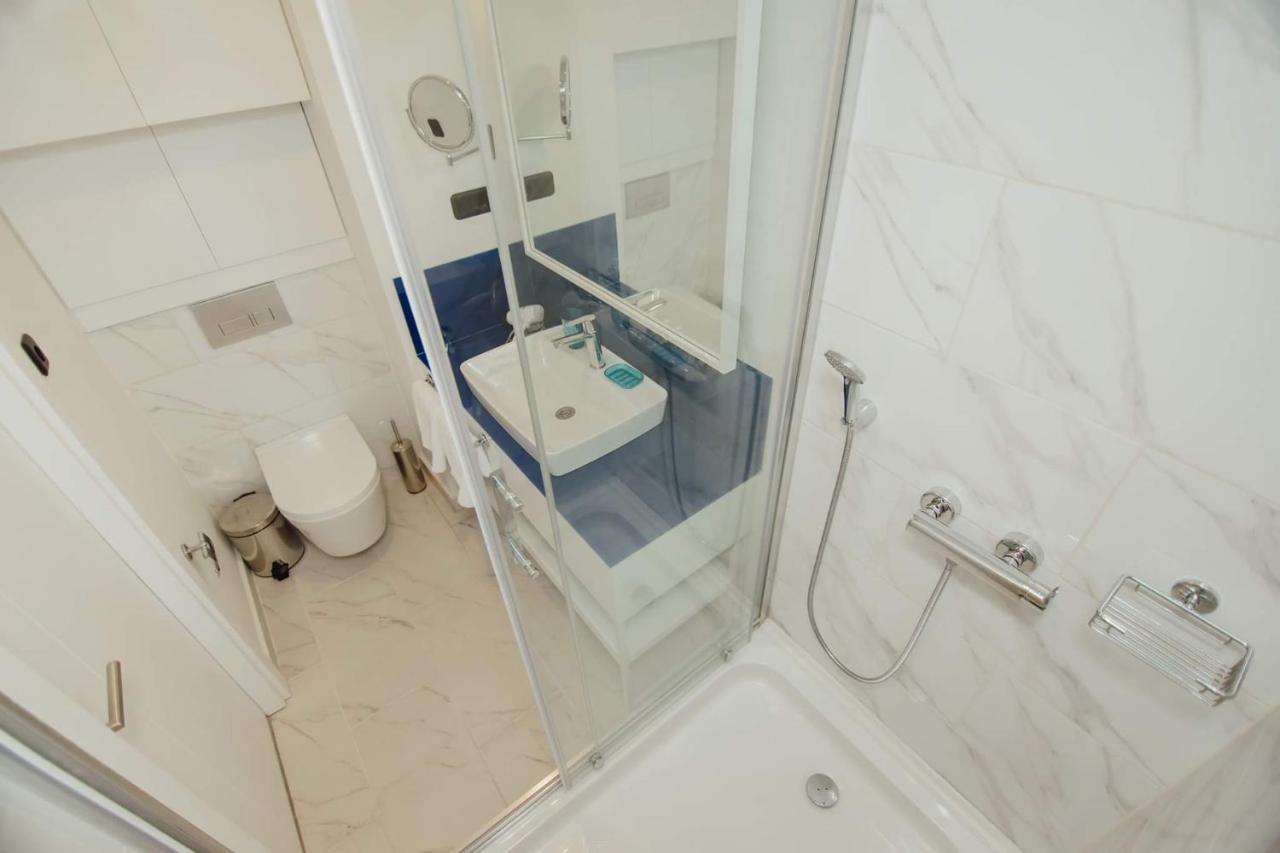 Nuage - 1St Line Sea View Apartments บาทูมิ ภายนอก รูปภาพ