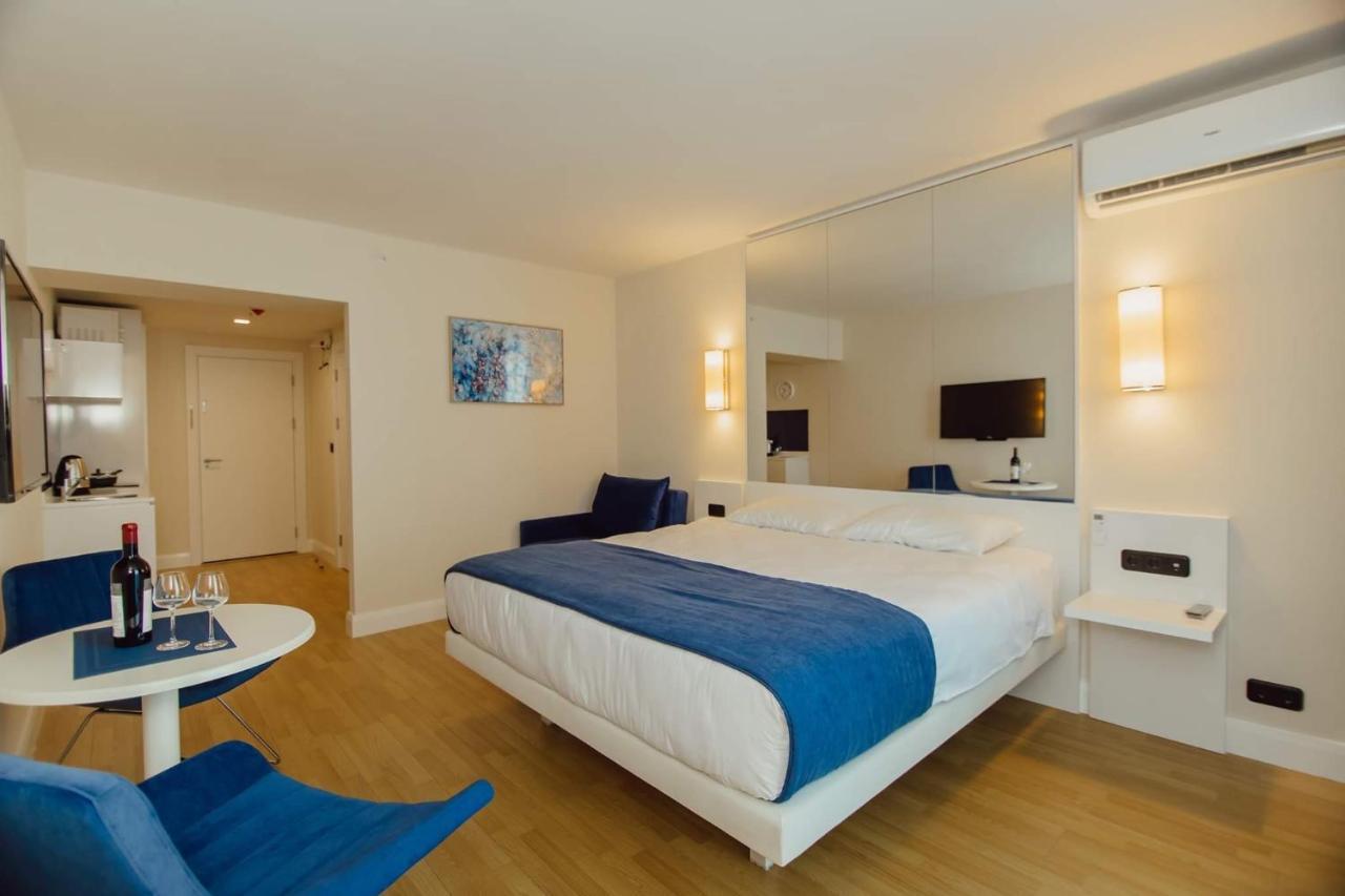 Nuage - 1St Line Sea View Apartments บาทูมิ ภายนอก รูปภาพ