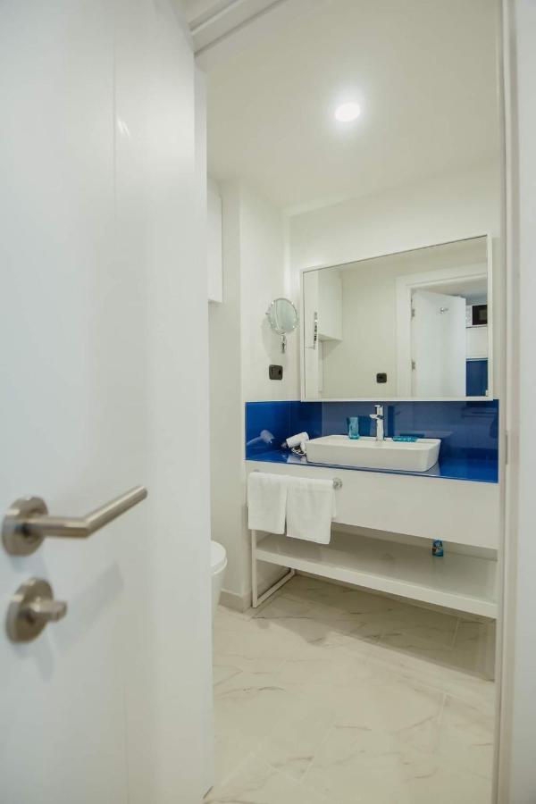 Nuage - 1St Line Sea View Apartments บาทูมิ ภายนอก รูปภาพ